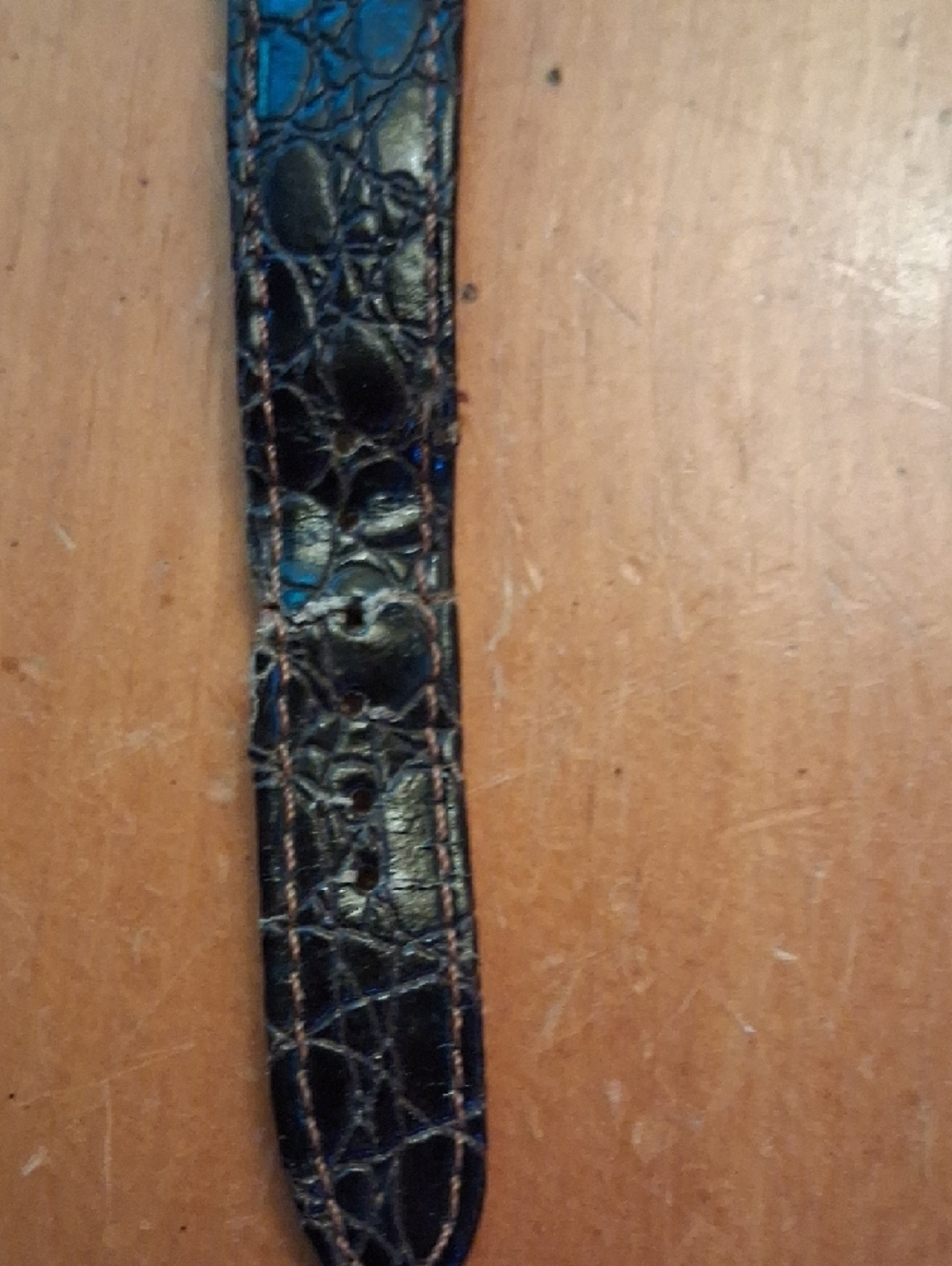 Vintage Black Croc-Texture Watch with Dachshund Silhouette Dial - Picture 4 of 4
